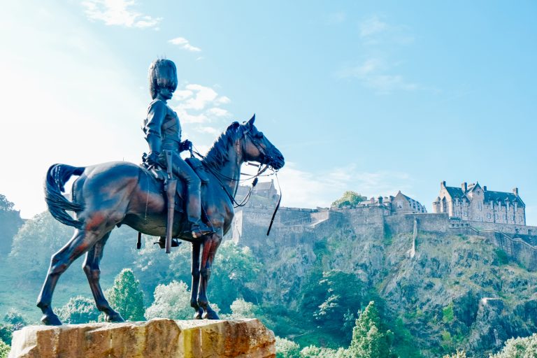 Why Edinburgh is My Favorite Destination: A Complete Travel Guide
